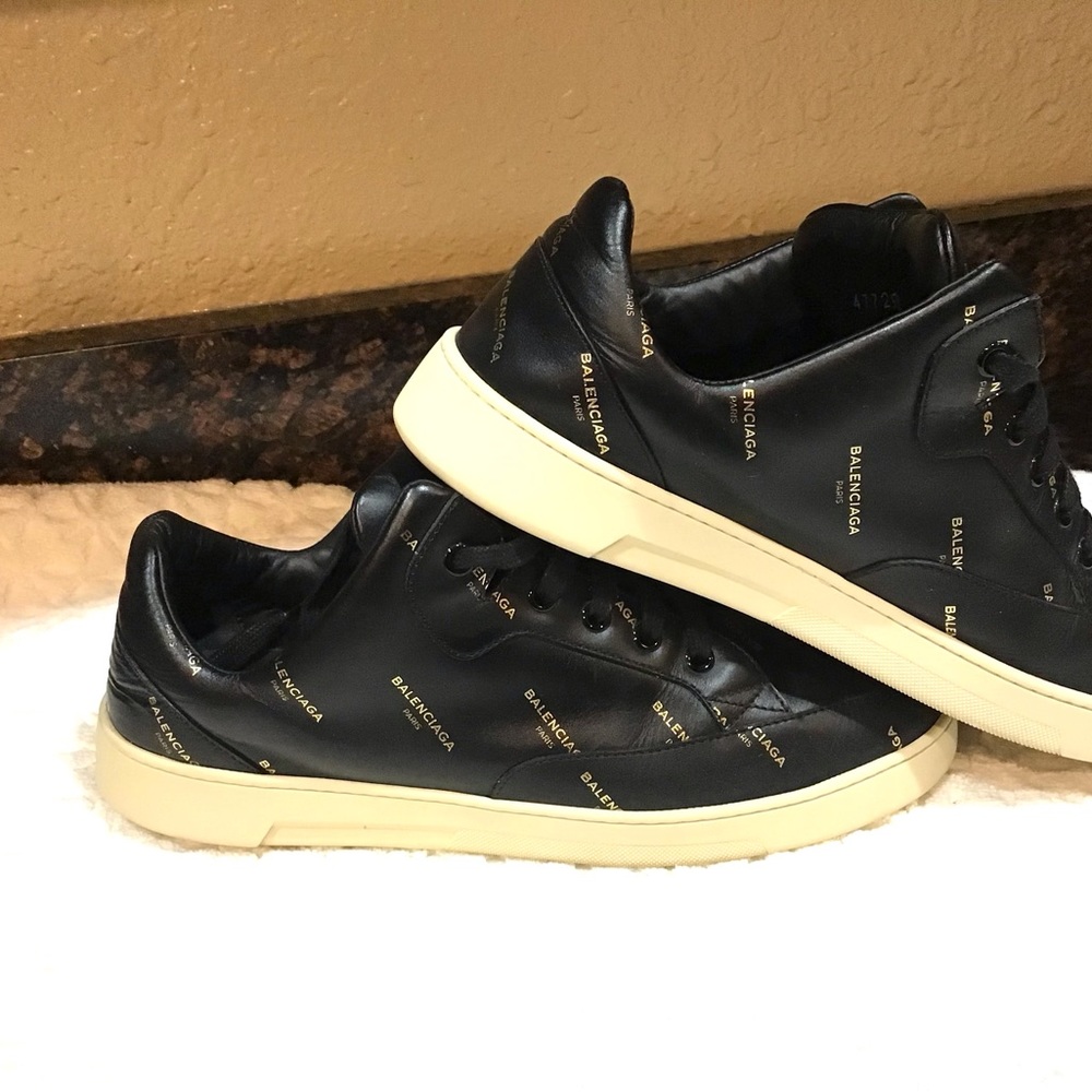 Balenciaga Shoes - Picture 12 of 15